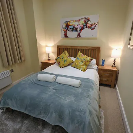 Heart Of The - Free Parking Apartment